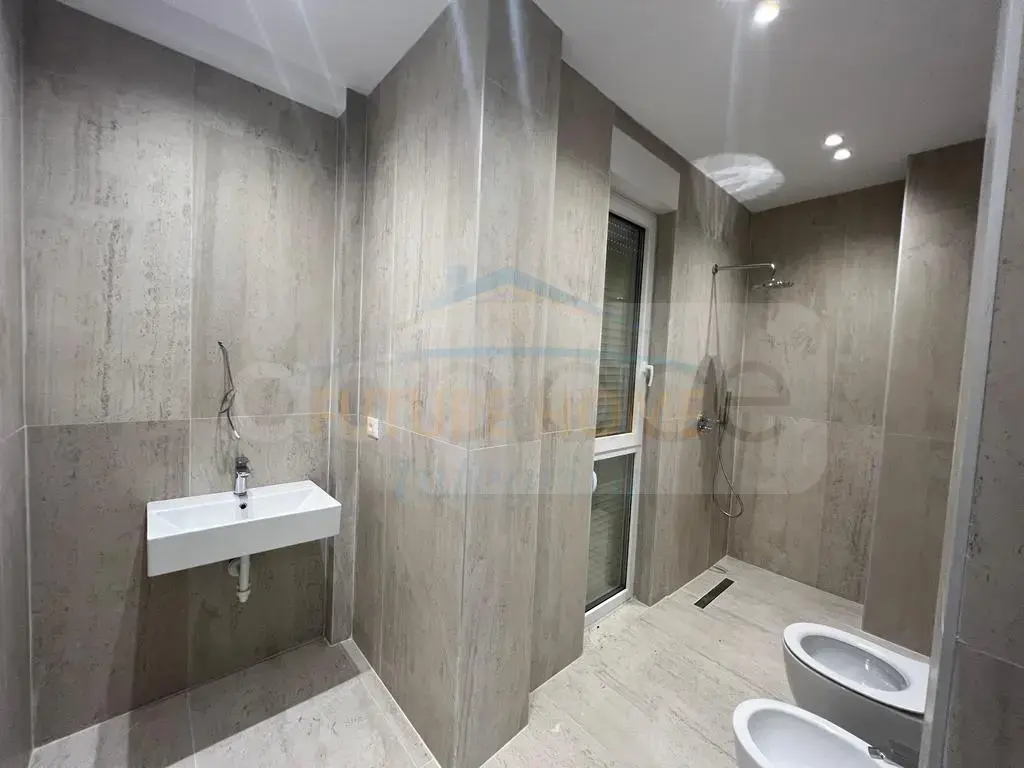 Vilë  196.5m²