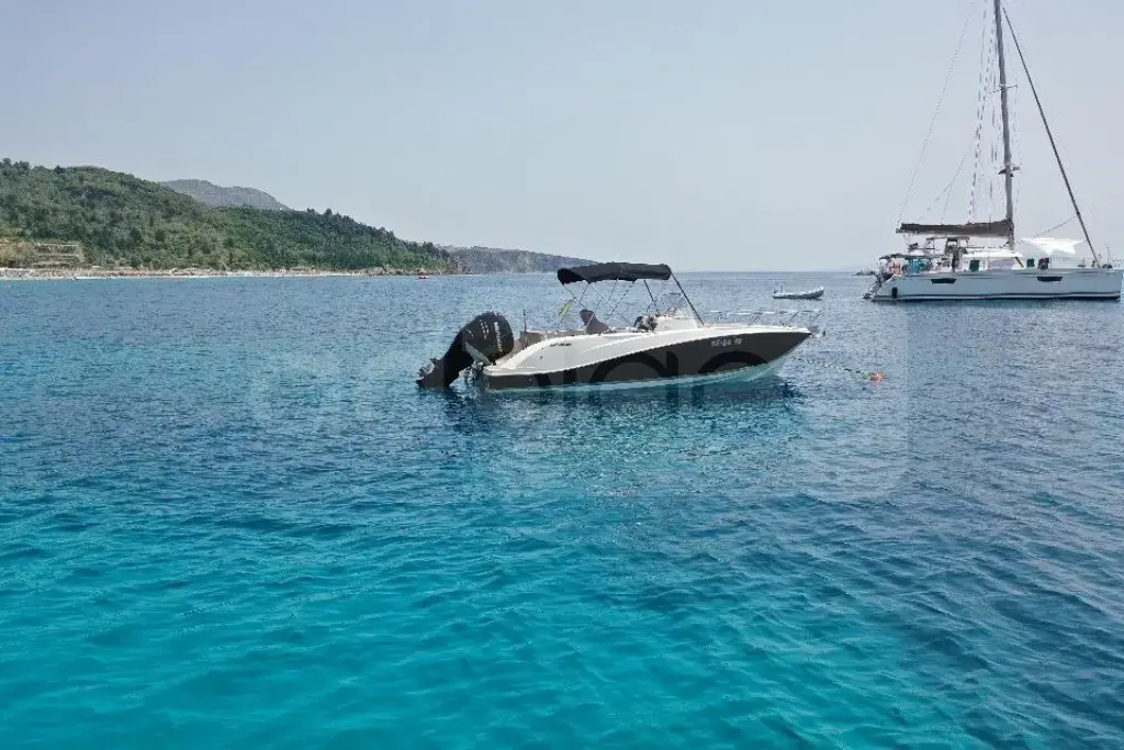 QUICKSILVER 675 OPEN SKAF MERCURY VERADO