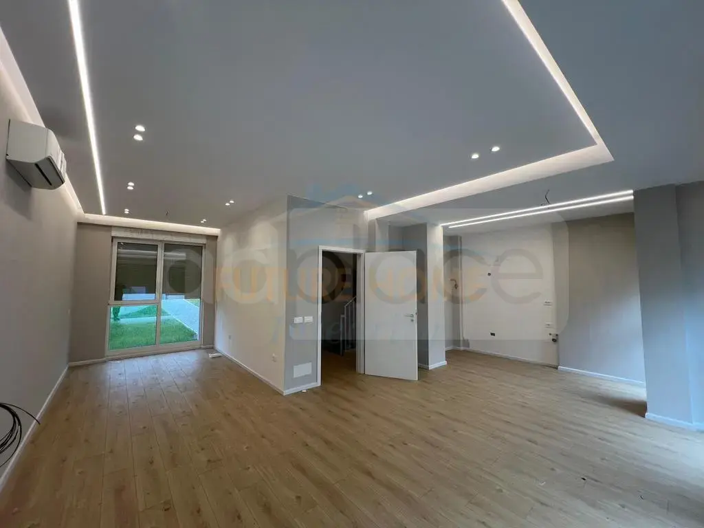 Vilë  196.5m²