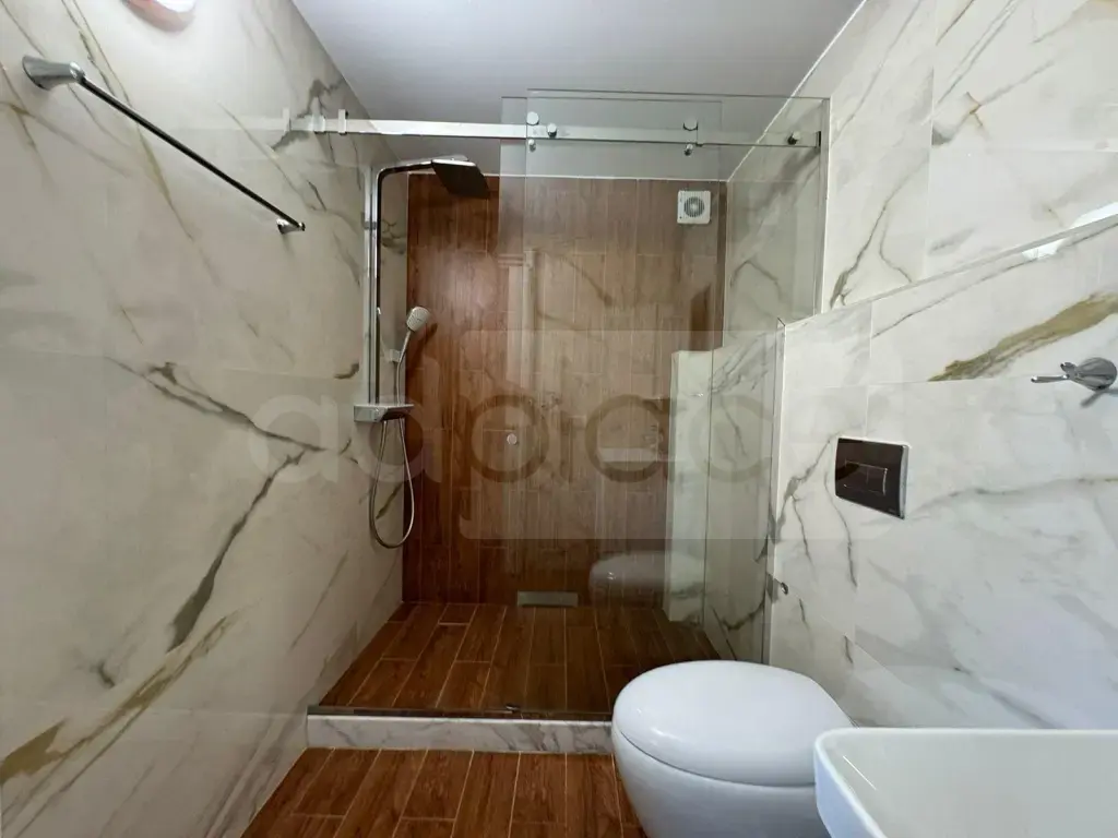 Vilë  300m²