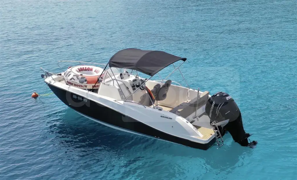 QUICKSILVER 675 OPEN SKAF MERCURY VERADO