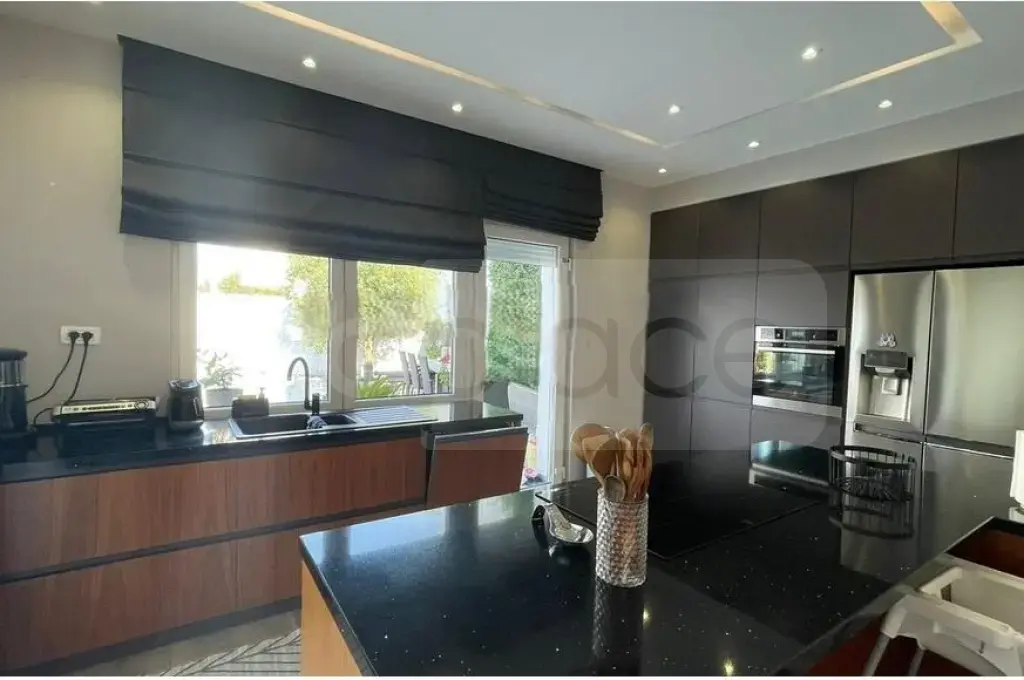 Vilë  195m²