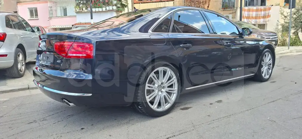 Audi A8 D4  2011, 222 000 km