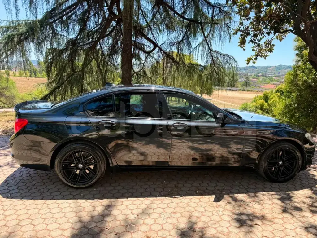 BMW 7 series F01/F02/F07  2012, 200 000 km