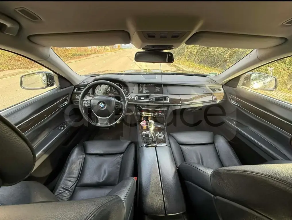 BMW 7 series F01/F02/F07  2012, 200 000 km