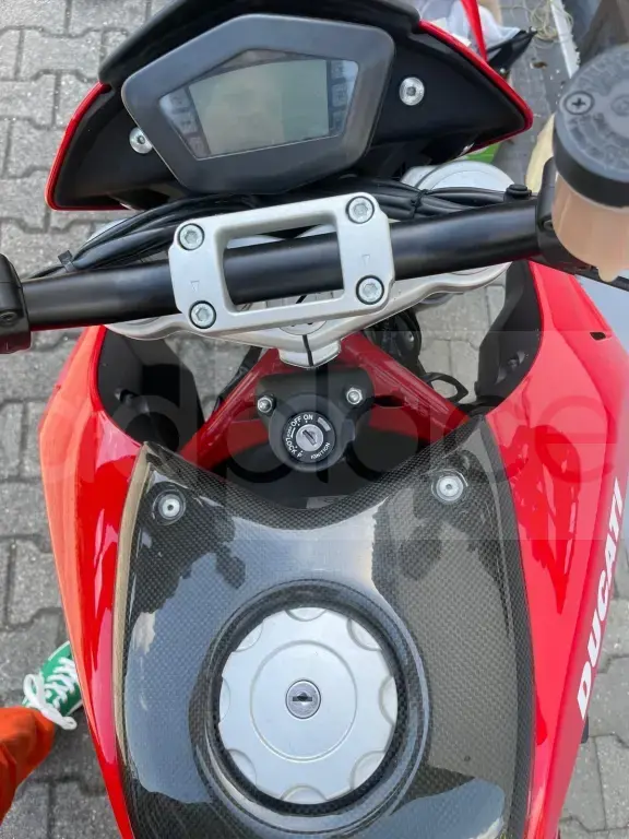 DUCATI HYPERMOTARD 1100cc 2009