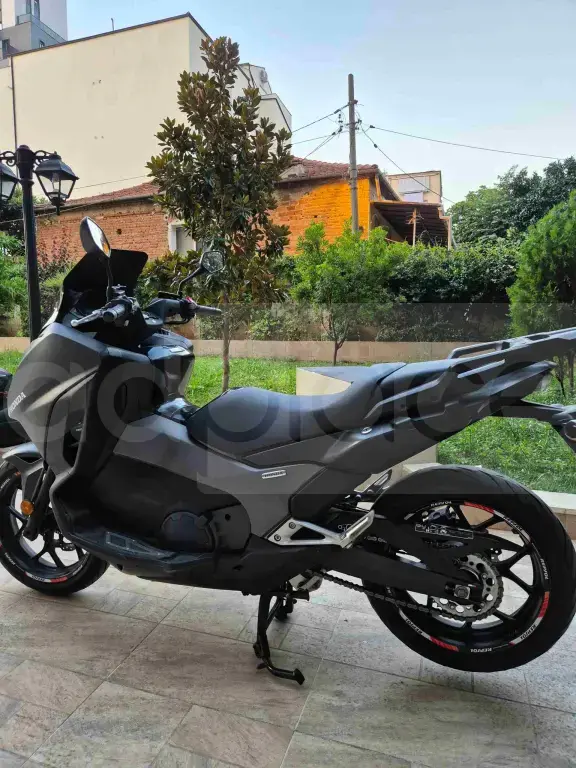 Honda integra 750 S