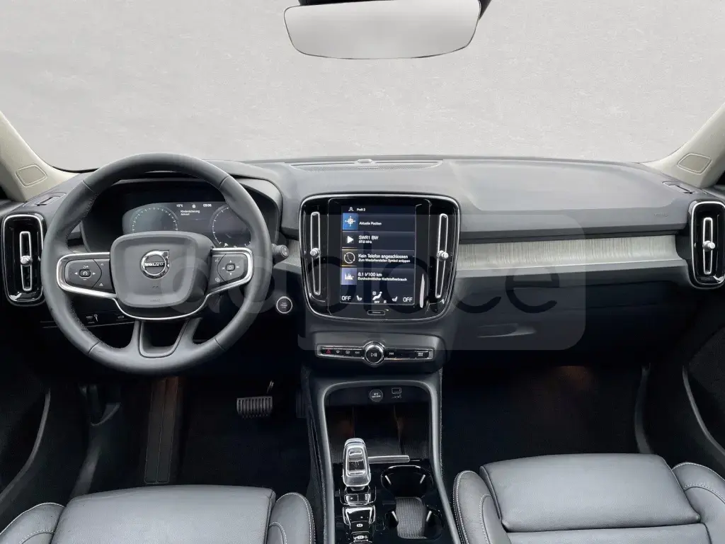Volvo XC40 I Facelift (2022-) 2023, 30 000 km