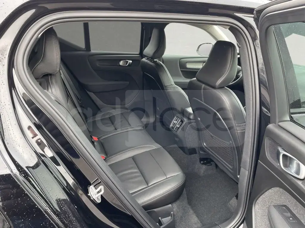 Volvo XC40 I Facelift (2022-) 2023, 30 000 km