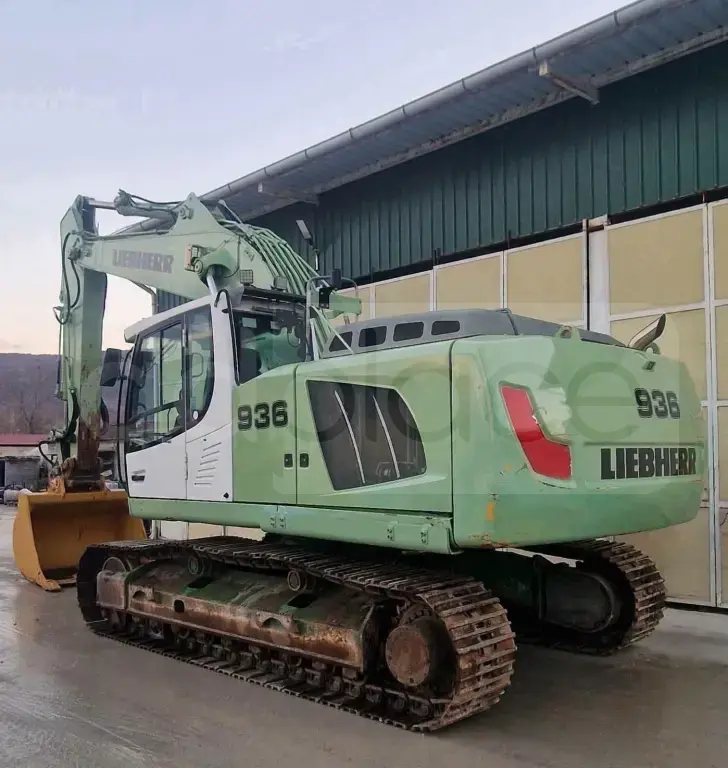 LIEBHERR R 936 NLC -2015