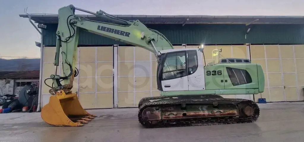 LIEBHERR R 936 NLC -2015