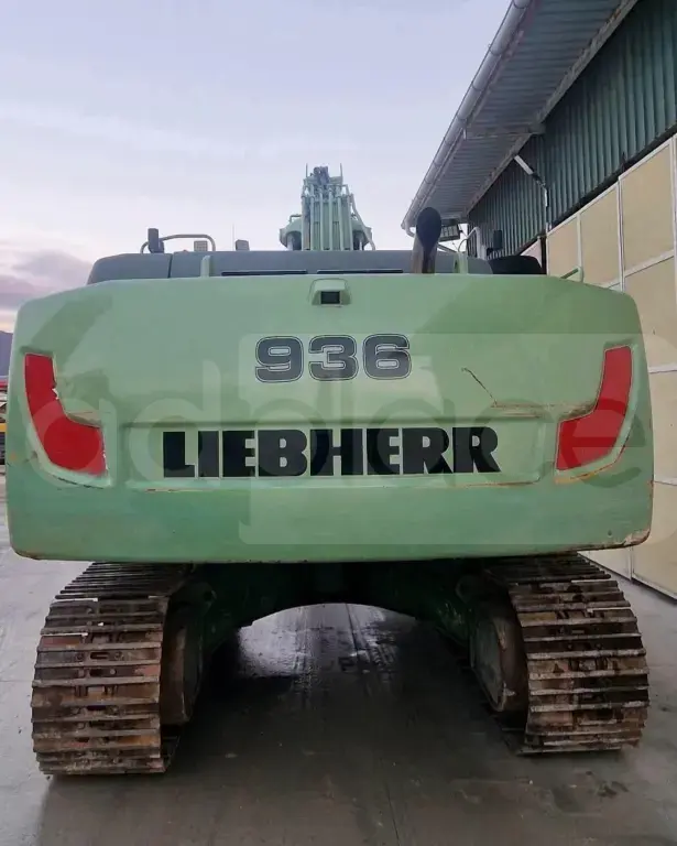 LIEBHERR R 936 NLC -2015