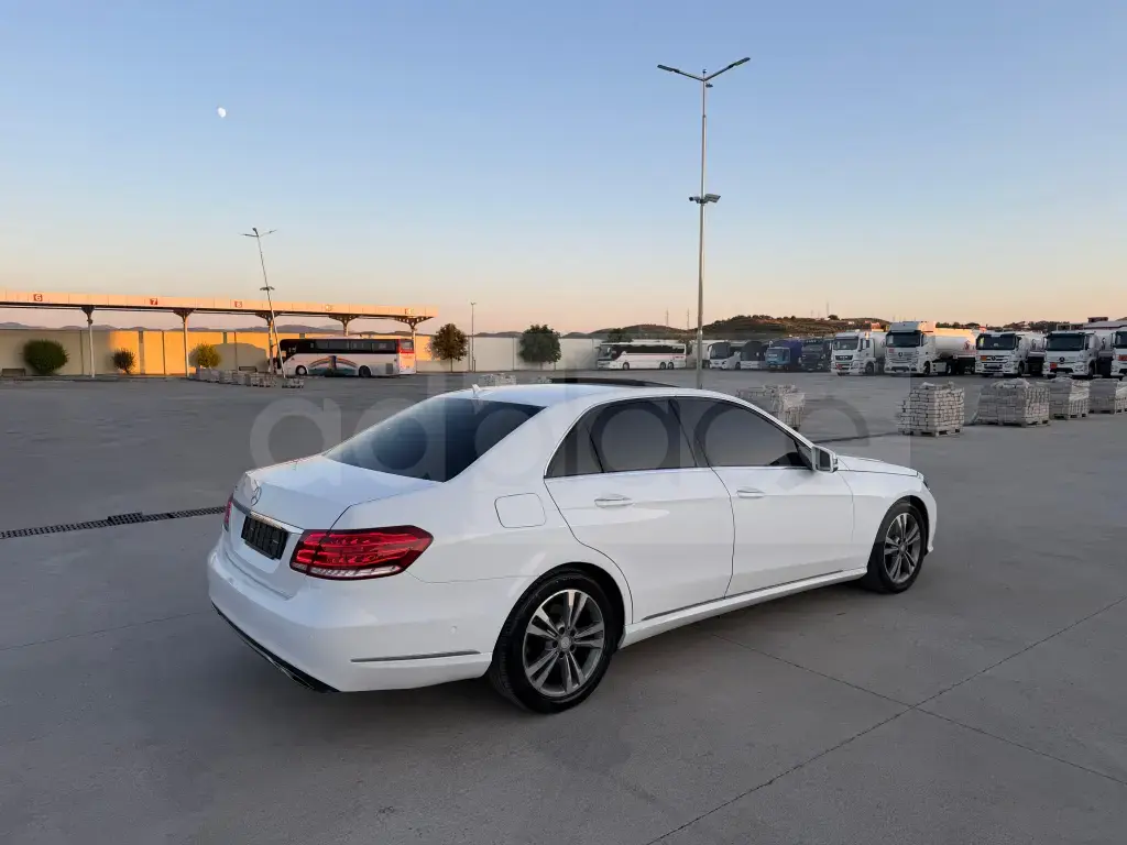Mercedes-Benz E-Class W212  2014, 207 000 km