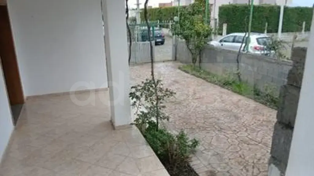Shtëpi  93m²