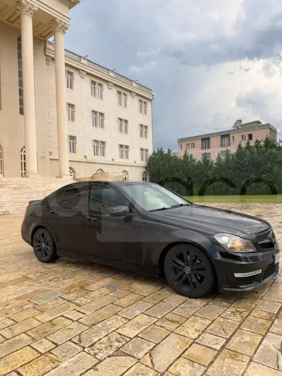 Mercedes-Benz C-Class W204  2012, 200 000 km