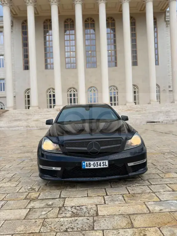 Mercedes-Benz C-Class W204  2012, 200 000 km