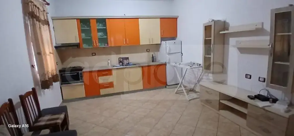 Shtëpi  93m²