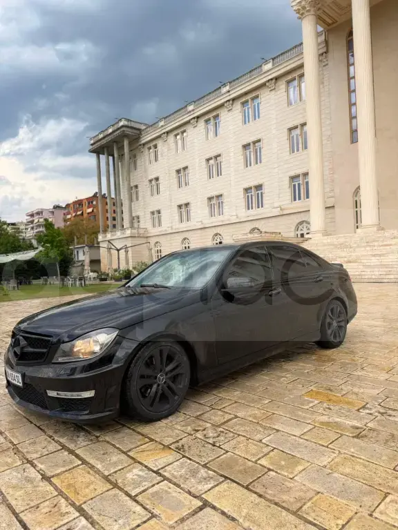 Mercedes-Benz C-Class W204  2012, 200 000 km