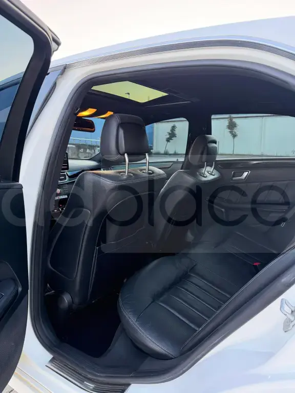 Mercedes-Benz E-Class W212  2014, 207 000 km