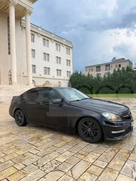 Mercedes-Benz C-Class W204  2012, 200 000 km