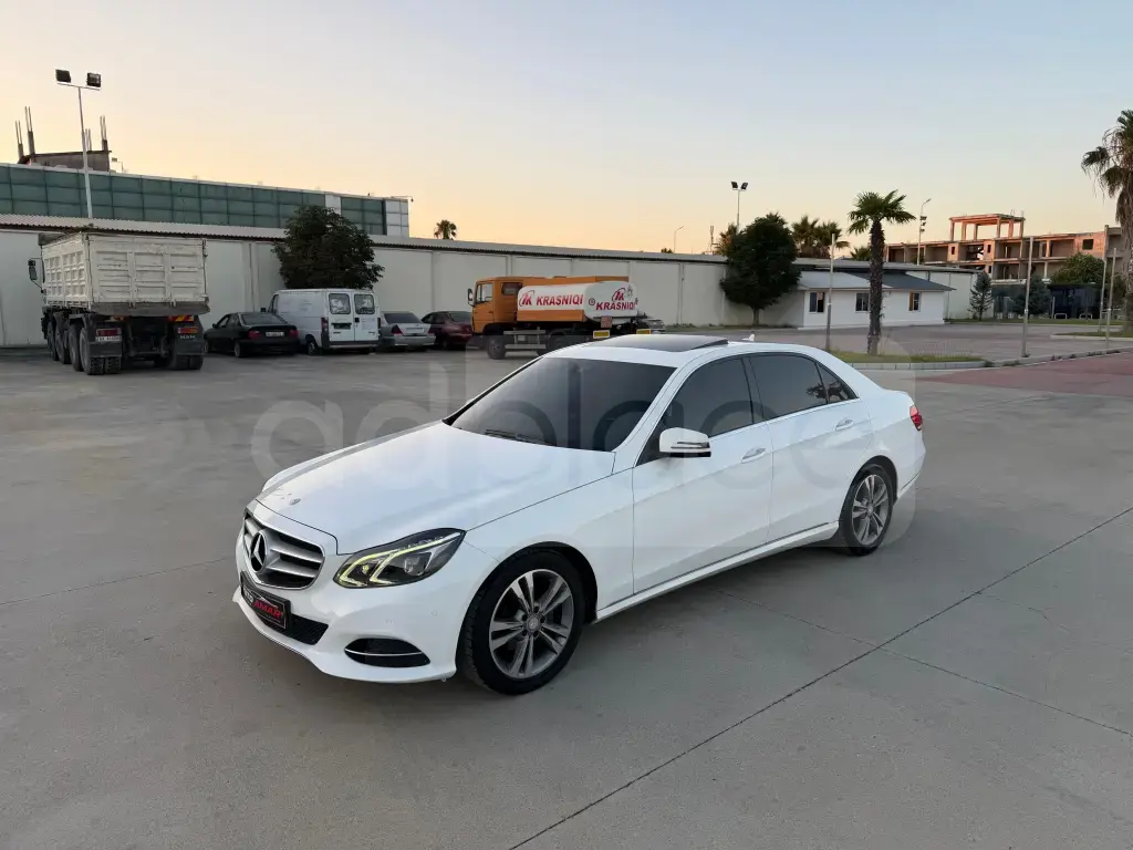 Mercedes-Benz E-Class W212  2014, 207 000 km