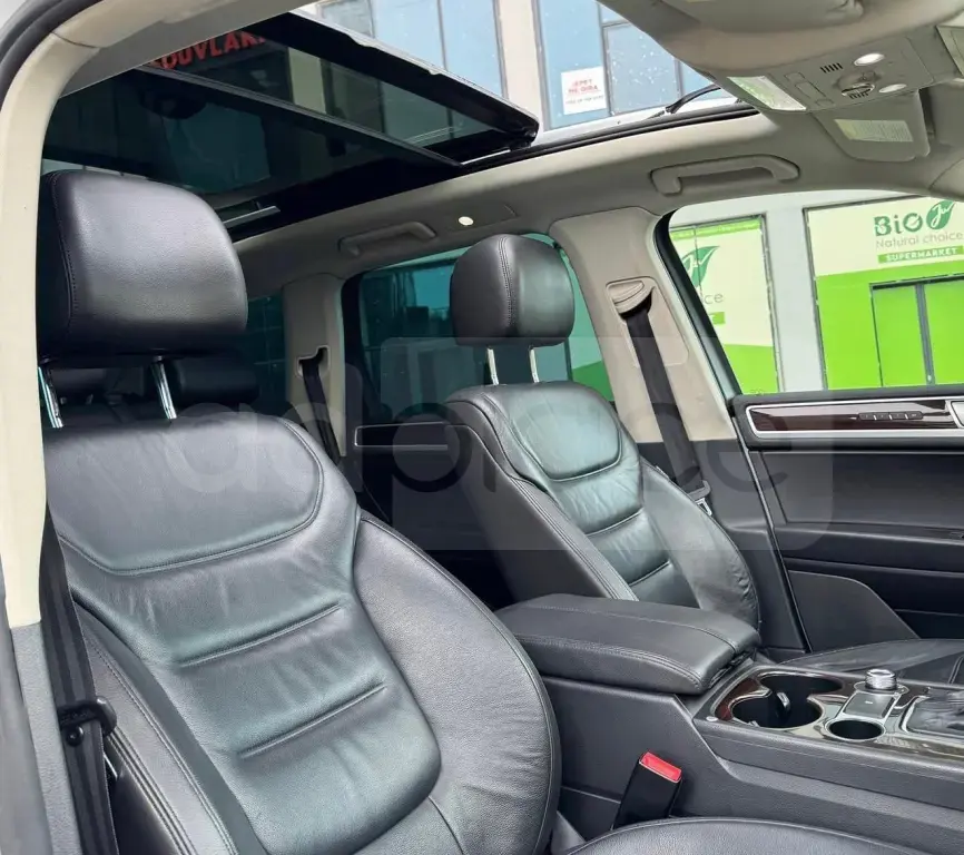 Volkswagen Touareg II Facelift  2016, 242 000 km