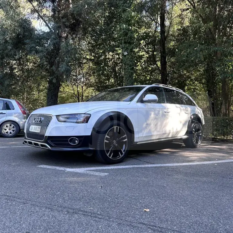 Audi A4 Allroad B8 Facelift  2014, 182 000 km