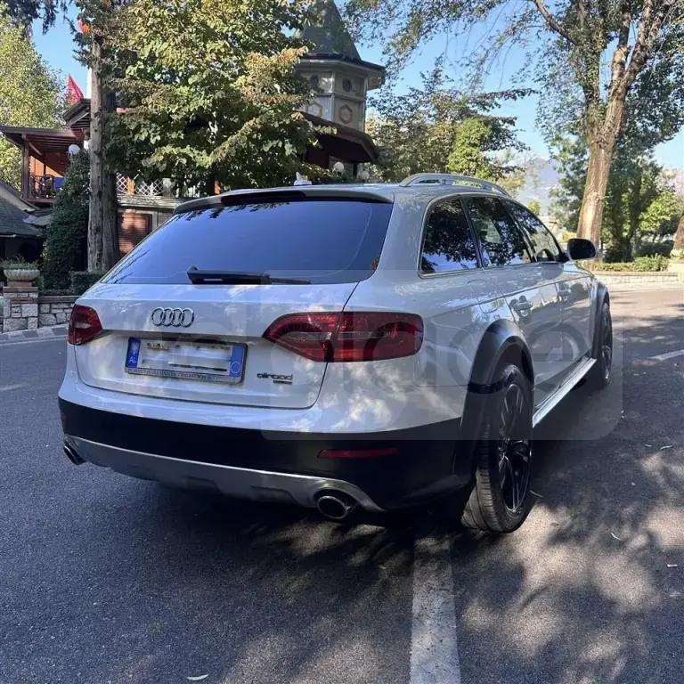 Audi A4 Allroad B8 Facelift  2014, 182 000 km