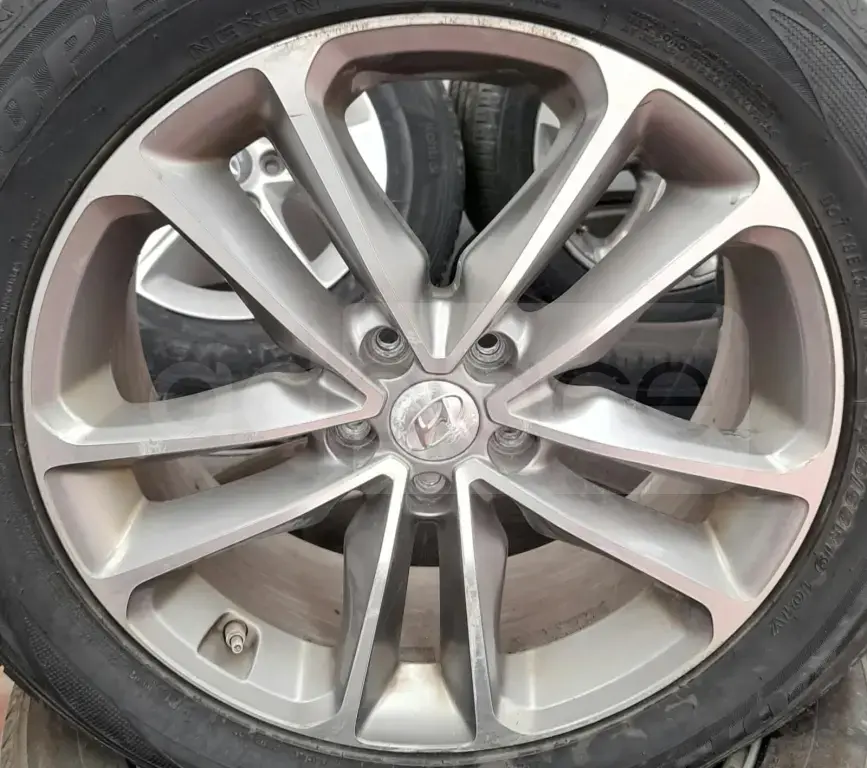 Hyundai   /R19