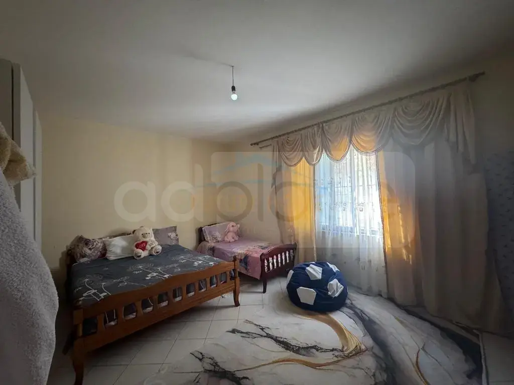 Vilë  260m²