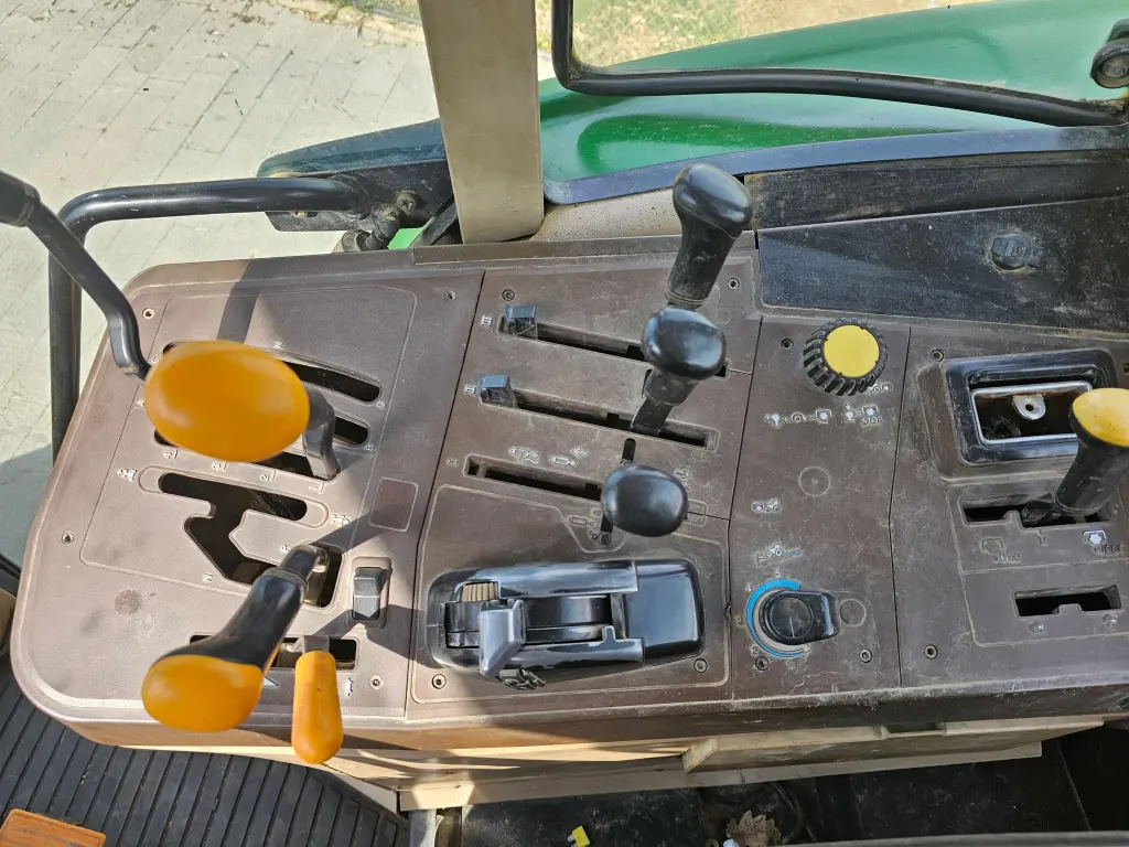 John deere 6410