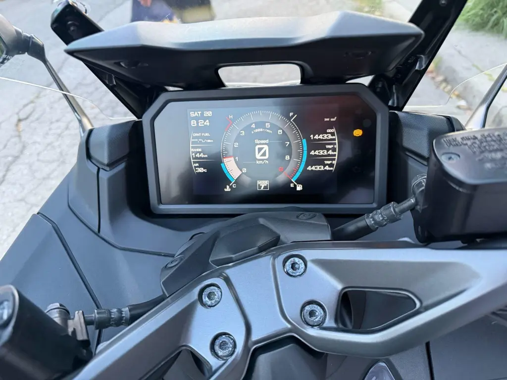 Yamaha T-Max 560 cc