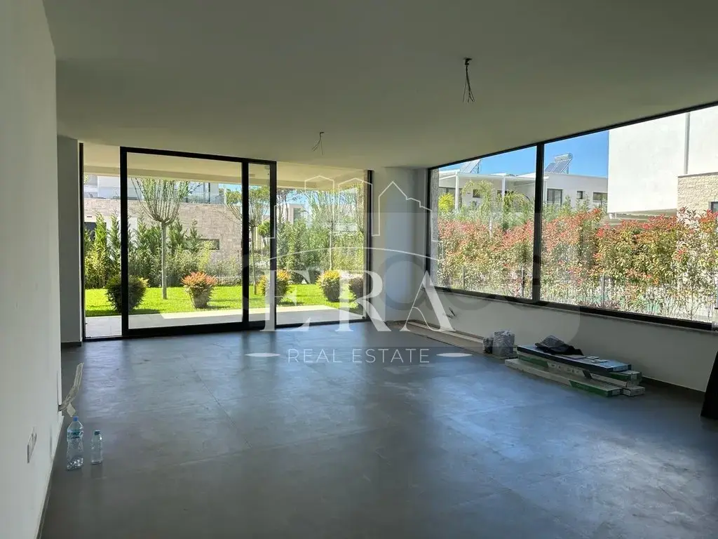 Vilë  376.2m²