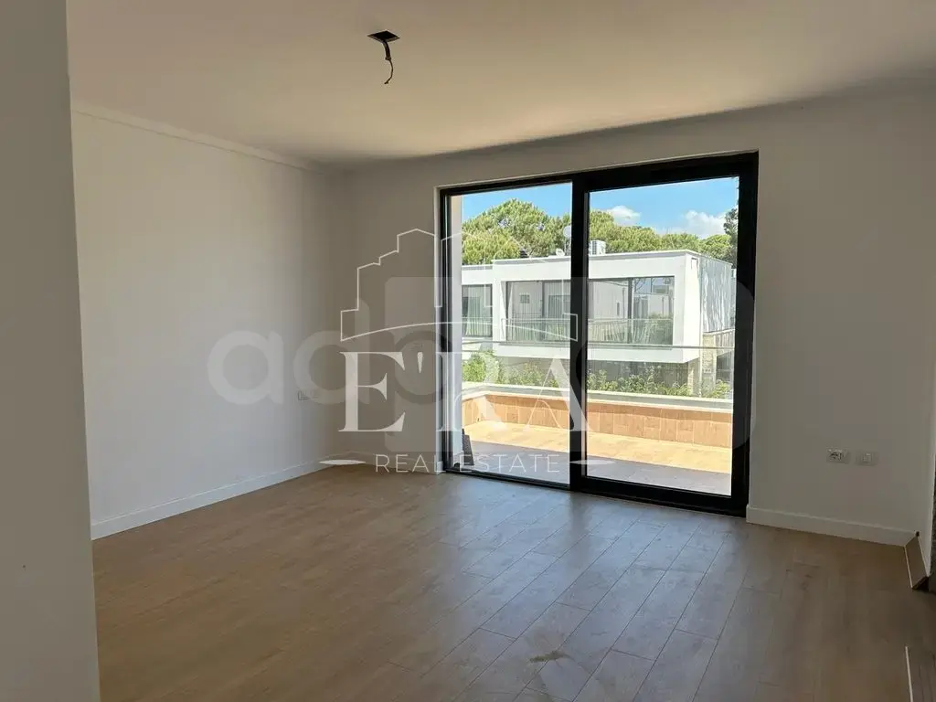 Vilë  376.2m²