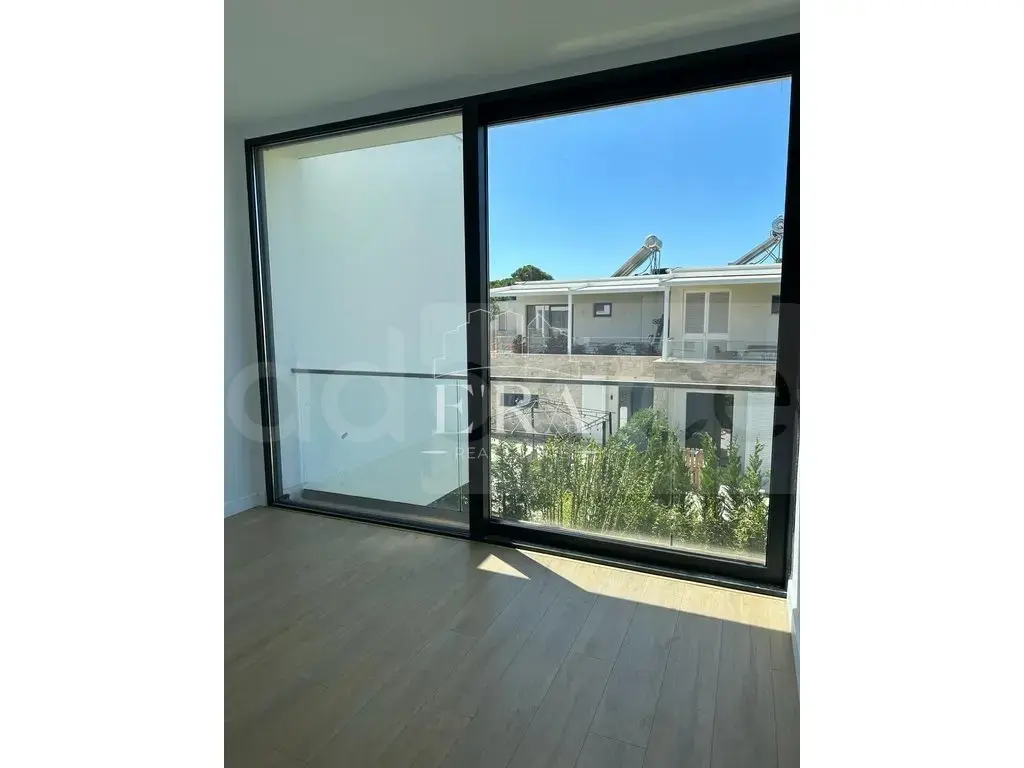 Vilë  376.2m²