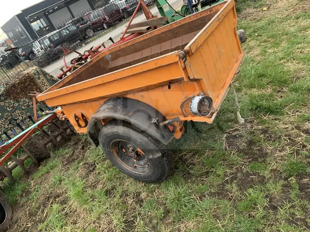 Rimorkio prekolic kiper me vojë me qmim 960euro pa letra