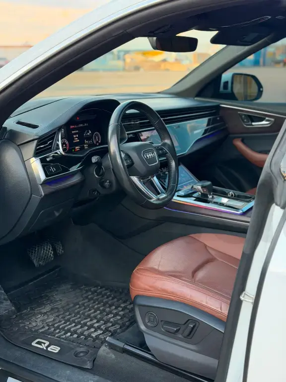 Audi Q8 I  2019, 180 000 km