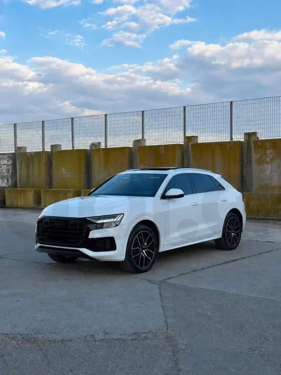 Audi Q8 I  2019, 180 000 km