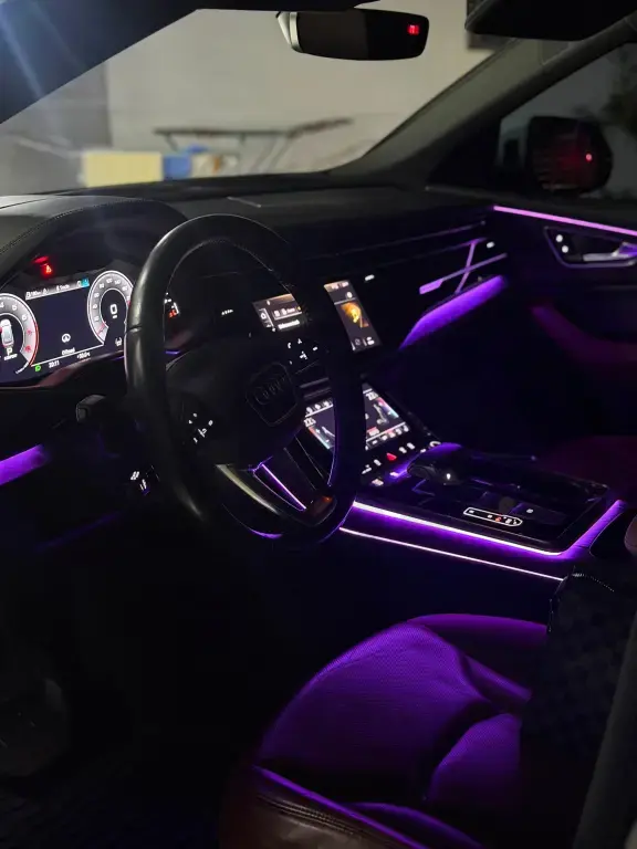 Audi Q8 I  2019, 180 000 km