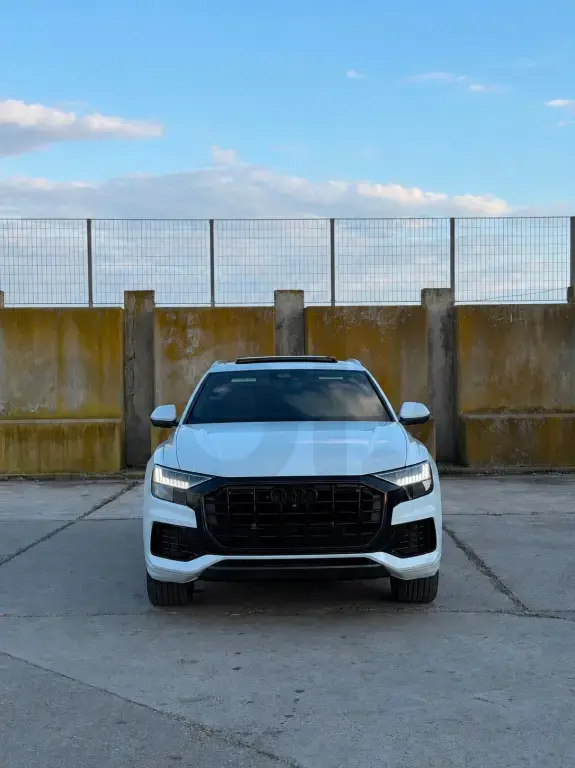 Audi Q8 I  2019, 180 000 km