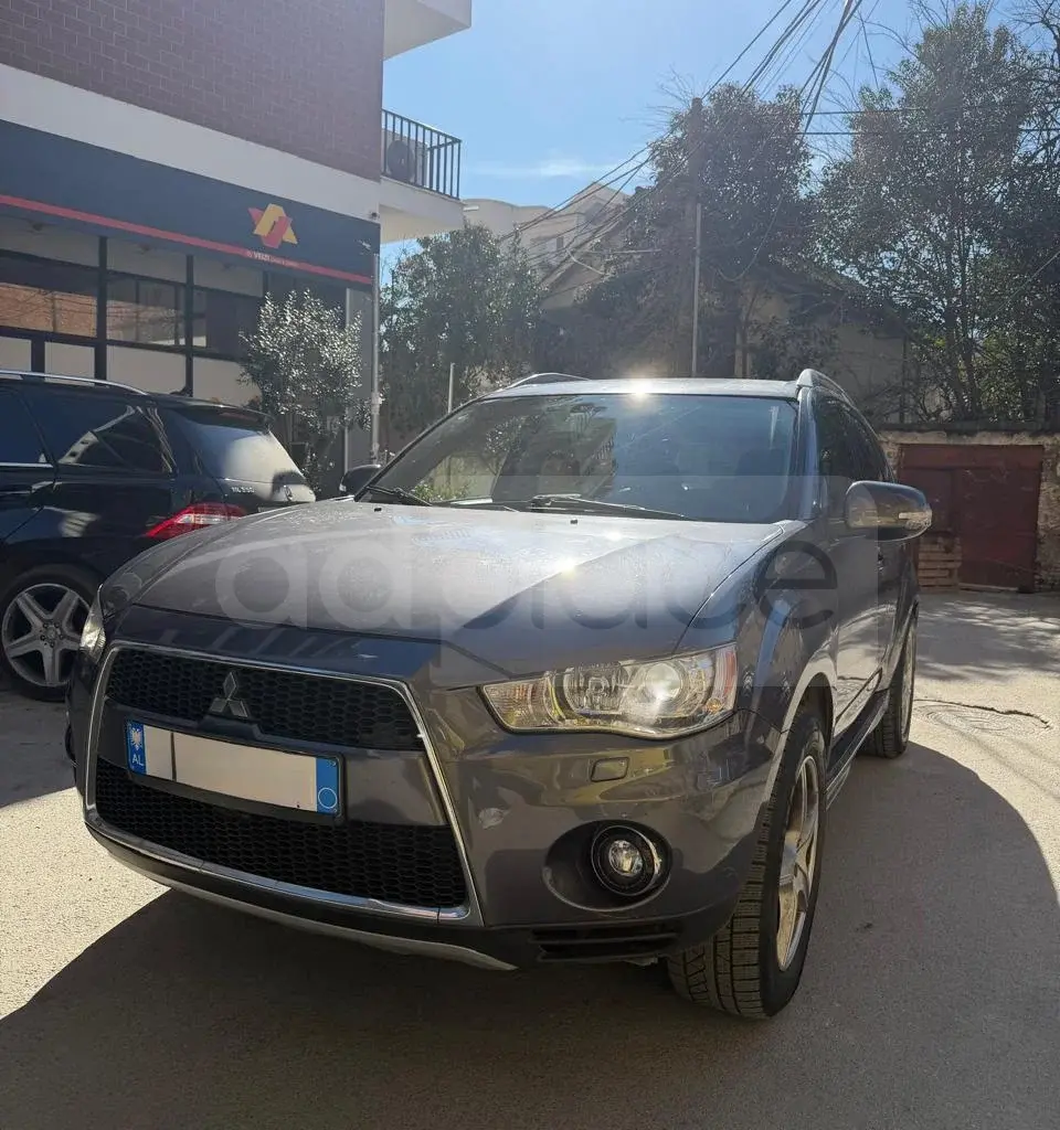 Mitsubishi Outlander XL Facelift 2010