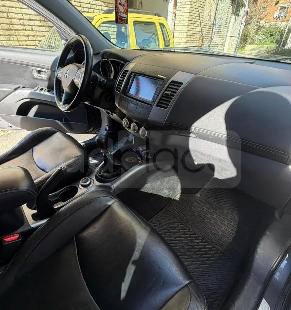 Mitsubishi Outlander XL Facelift 2010