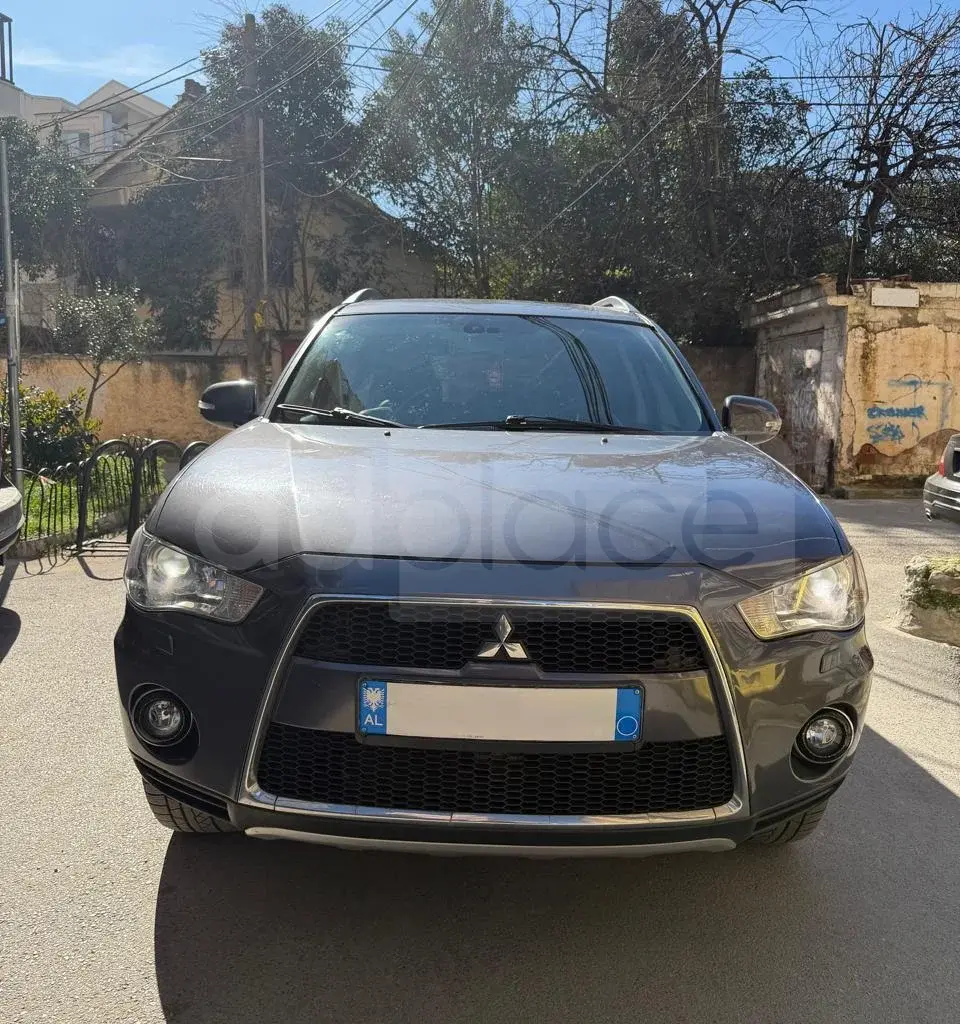Mitsubishi Outlander XL Facelift 2010