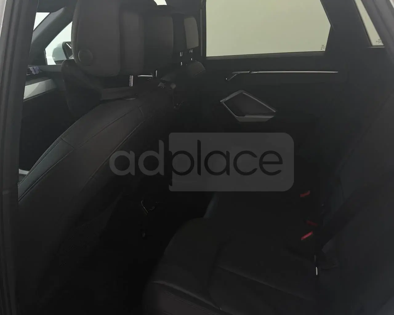 Audi Q3 F3 2020