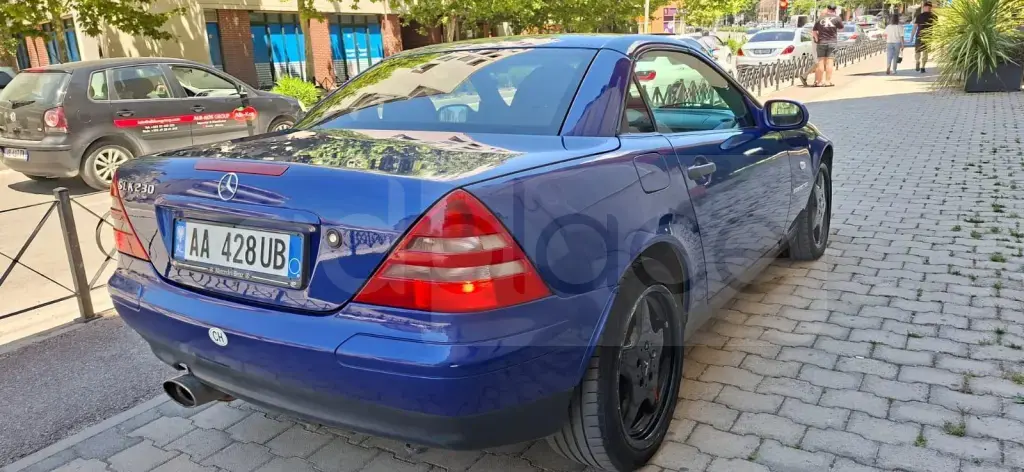 Mercedes-Benz CLK C208  1999, 247 000 km