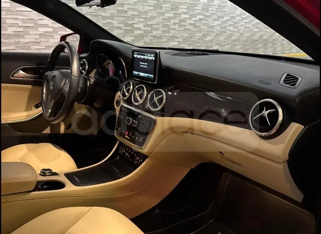 Mercedes-Benz GLA X156  2016, 133 000 km