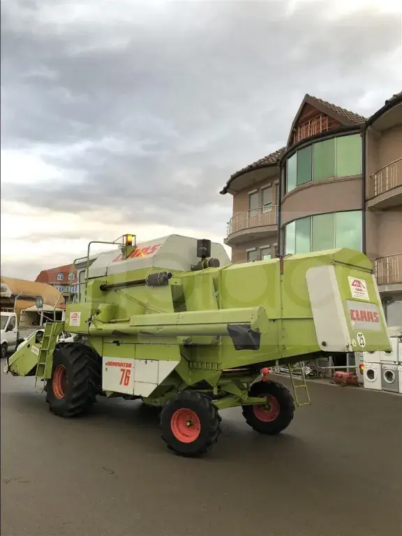 Autokombaj claas dominator 76 me dy hedera miser gruri
