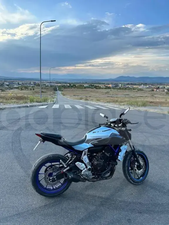 Motoçikleta MT-07 (FZ-07) Yamaha 750 cм³ Katër kohësh 2 Përdorur 2022 Në magazinë