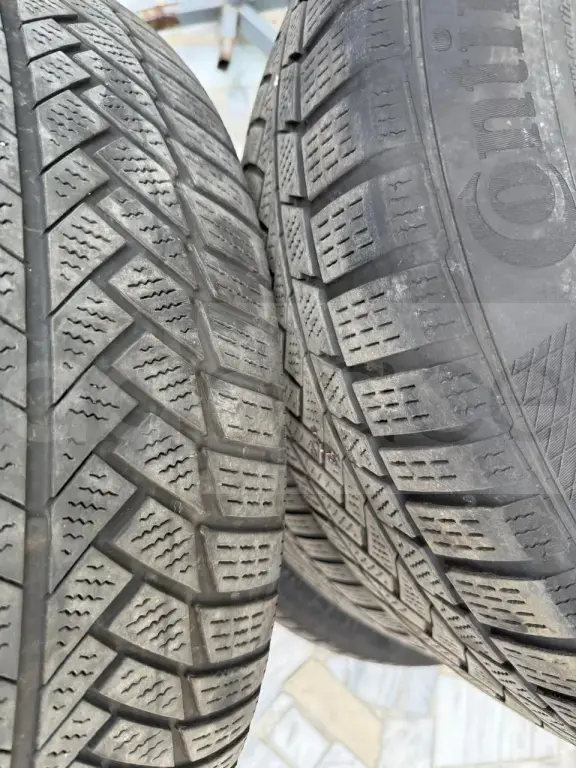 Volvo 235/55/R19