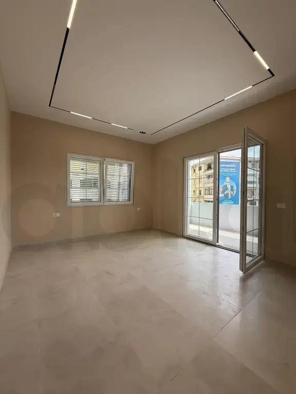 Qendër biznesi  125 m² 2 floor